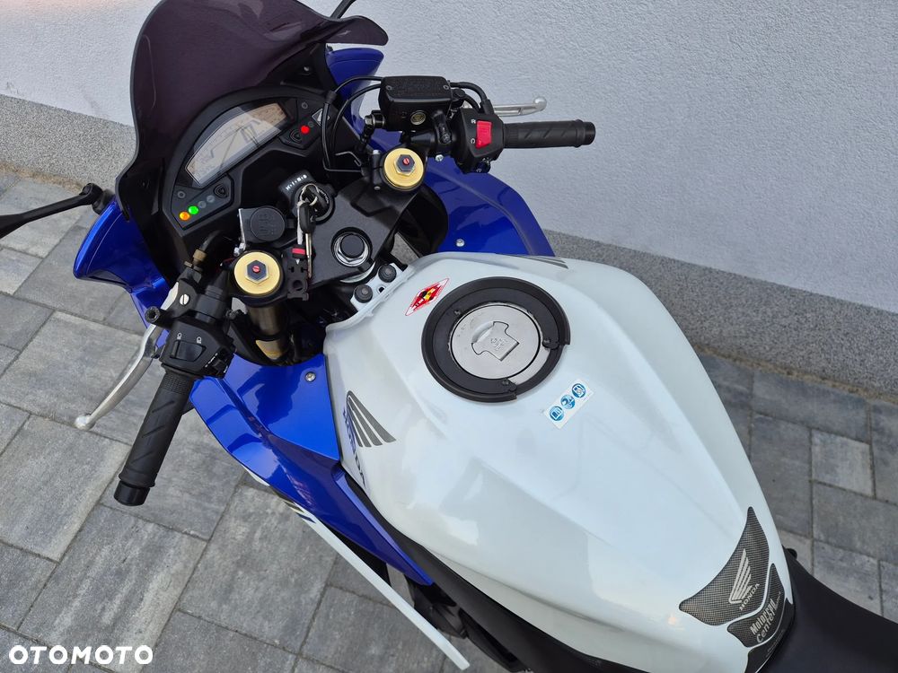 Honda CBR - 5