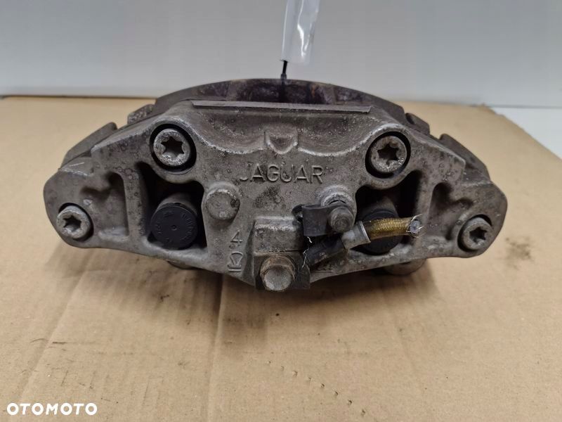 jaguar xf i x250 3.0 d zacisk hamulcowy lewy przód jarzmo - 5