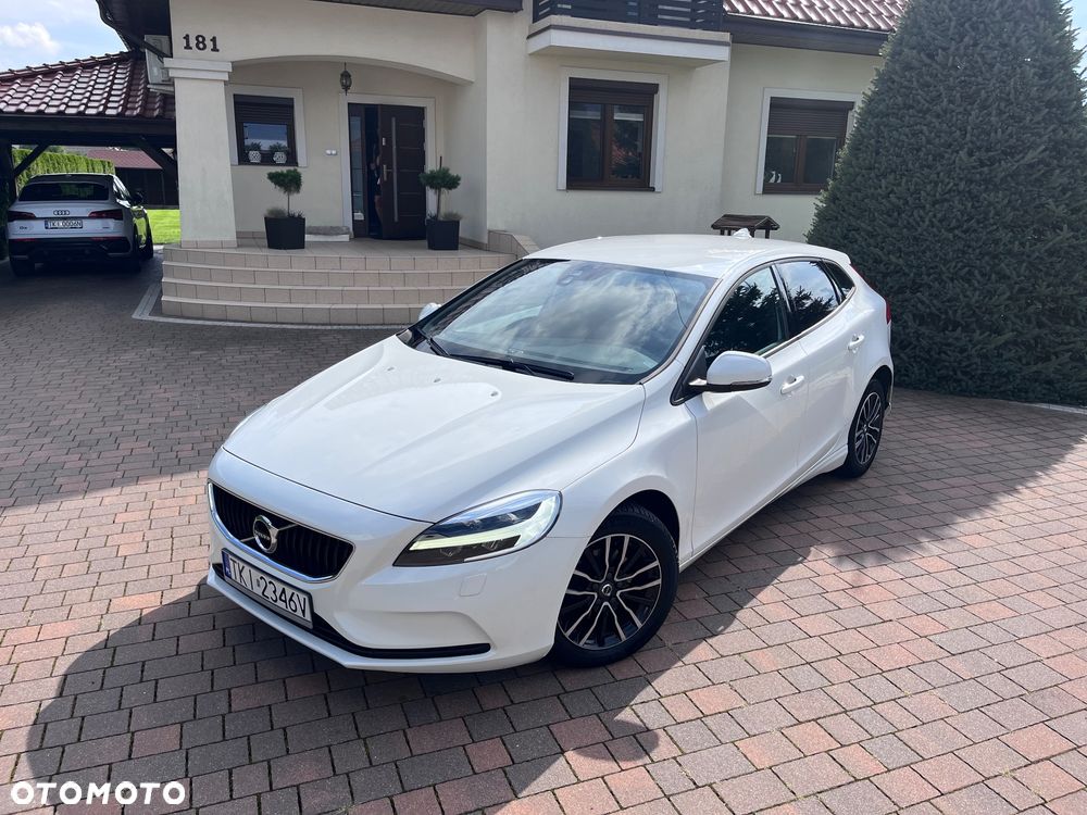 Volvo V40 D2 Drive-E Momentum - 22