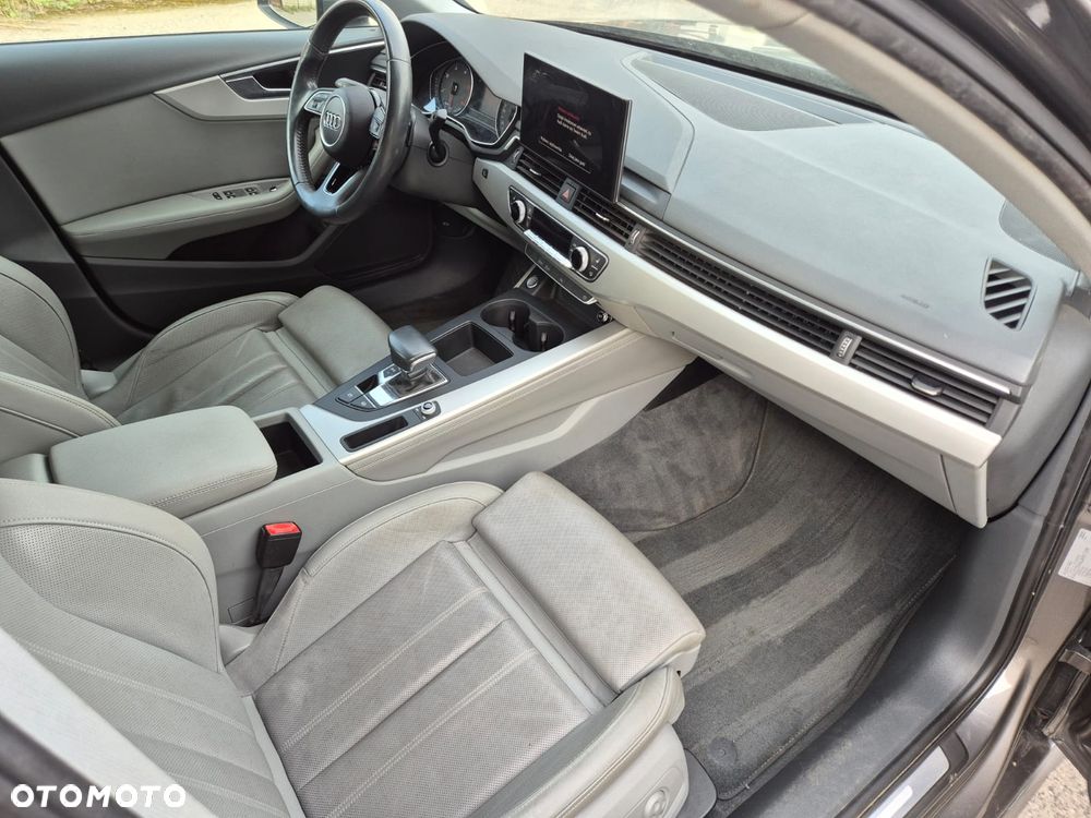 Audi A4 Limousine - 10