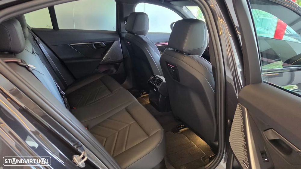 BMW i5 eDrive40 Pack Desportivo M Pro - 52