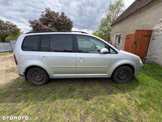 Volkswagen Touran 2.0 TDI Trendline - 6