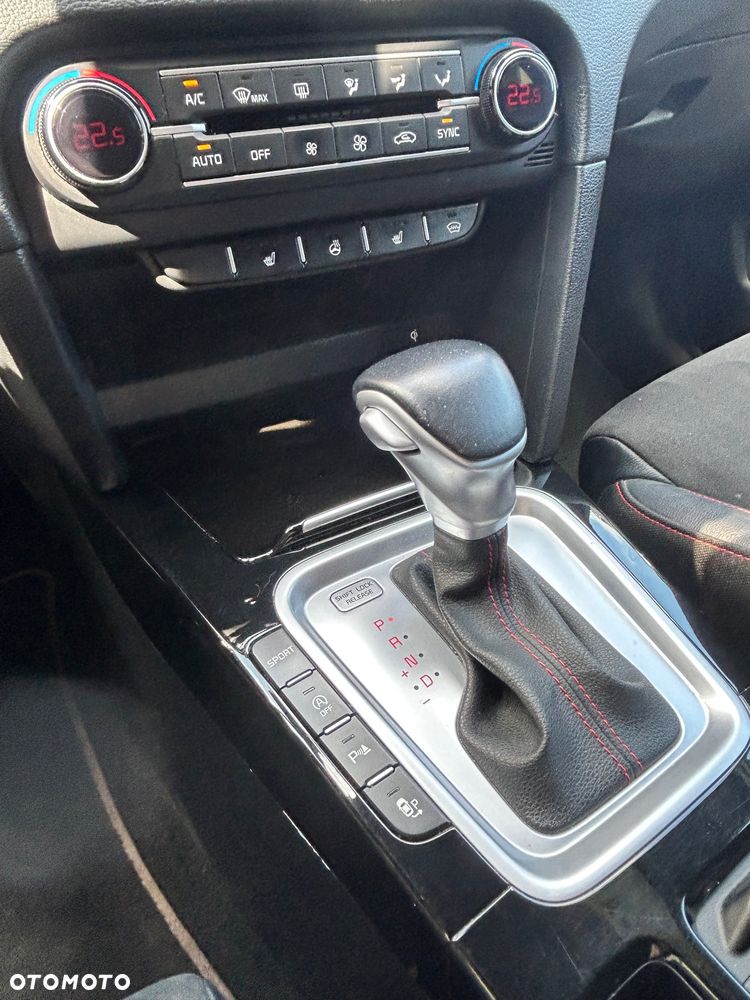 Kia ProCeed 1.6 T-GDI GT DCT - 29