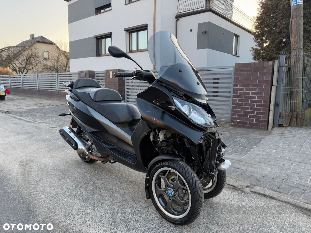 Piaggio MP-3 - 1
