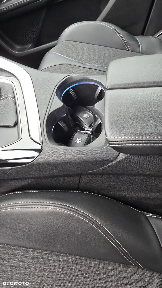 Peugeot 3008 1.5 BlueHDi GT S&S - 12