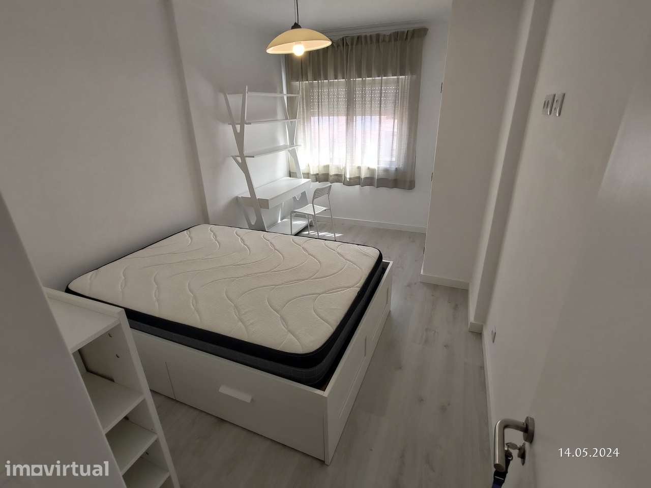 Quarto para arrendar em Rua Elias Garcia 197, Cacém e São Marcos - Grande imagem: 4/8