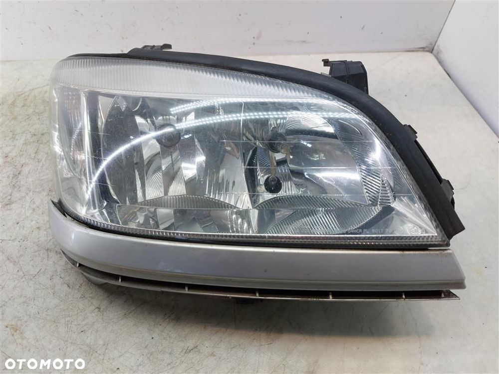 Reflektor lampa przód prawa Opel Zafira A 1999-2003 PRZED LIFT VALEO listwa - 1