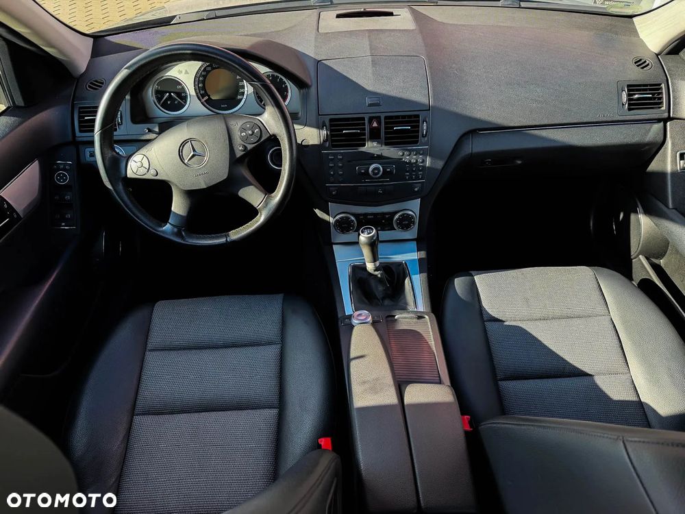 Mercedes-Benz Klasa C C-Klasse Avantgarde - 34