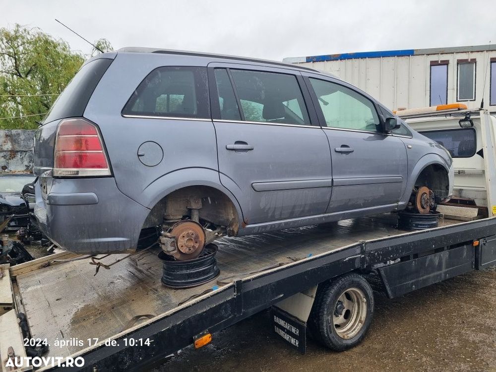 Dezmembram Opel Zafira B 1.9CDTI - 7