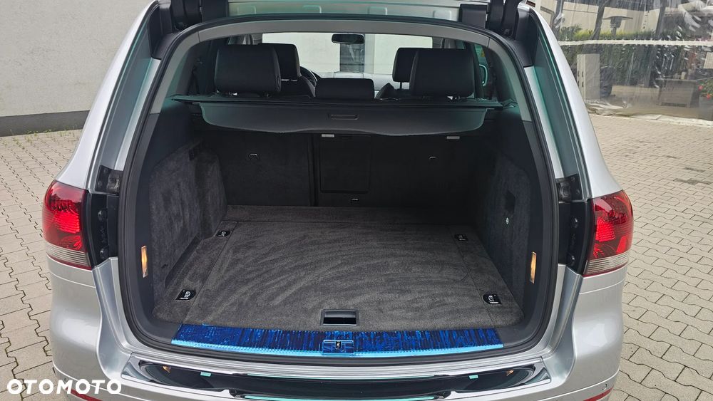Volkswagen Touareg 6.0 W12 Automatik Sport - 23