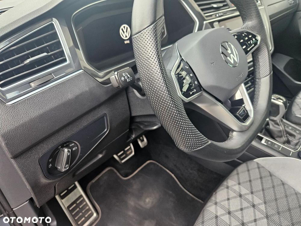Volkswagen Tiguan 2.0 TDI SCR 4Mot R-Line DSG - 17