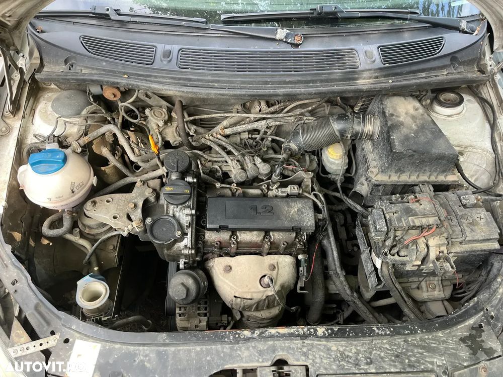 Dezmembrez Skoda Fabia 2 facelift 2012 alb 1,2 benzina - 3