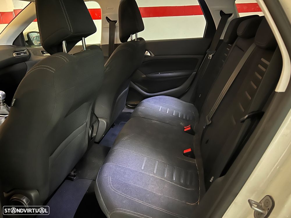 Peugeot 308 SW BlueHDi 120 Stop & Start Style - 13