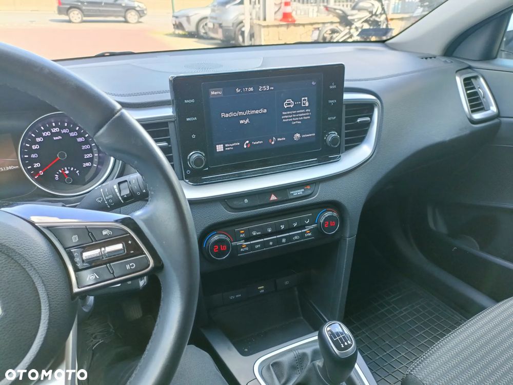 Kia Ceed 1.5 T-GDI M - 13