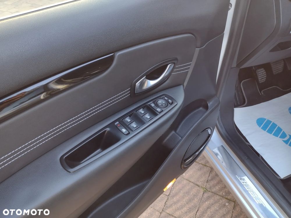 Renault Scenic 1.4 16V TCE Bose Edition - 18