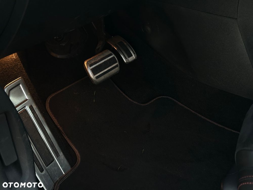 Peugeot 308 SW BlueHDi 180 EAT8 Stop & Start GT - 21