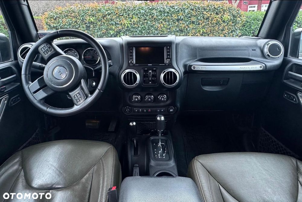 Jeep Wrangler Unlimited 3.6 Automatik Sahara - 16