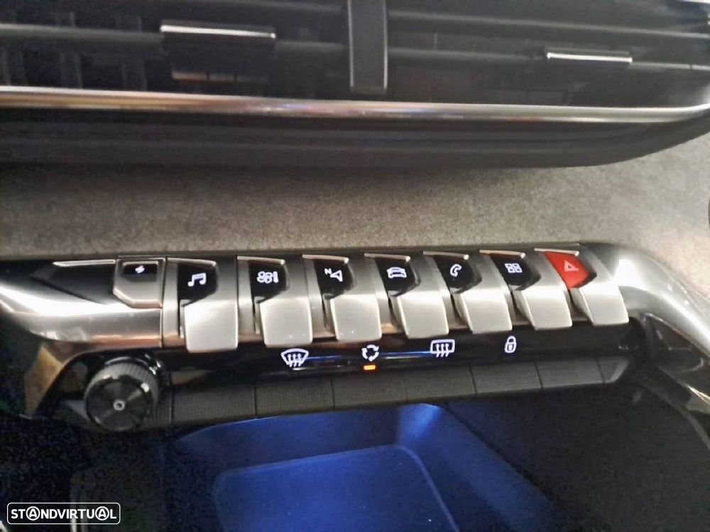 Peugeot 3008 1.6 Hybrid GT e-EAT8 - 23