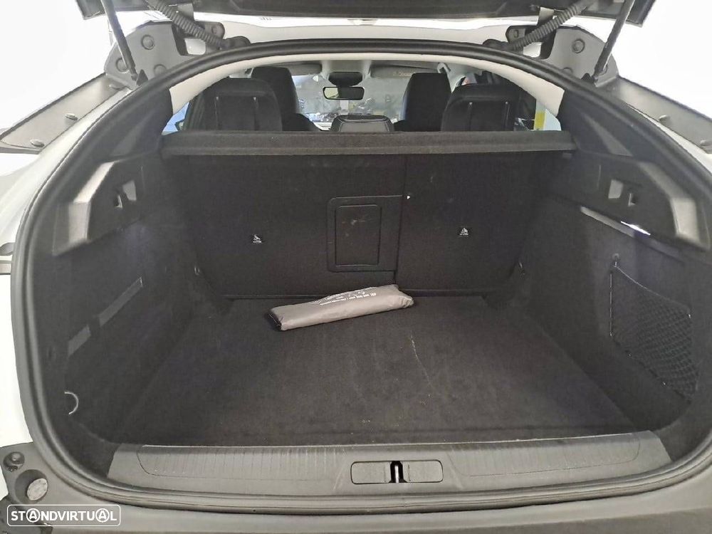 Peugeot 408 1.2 Hybrid Allure e-DCS6 - 6