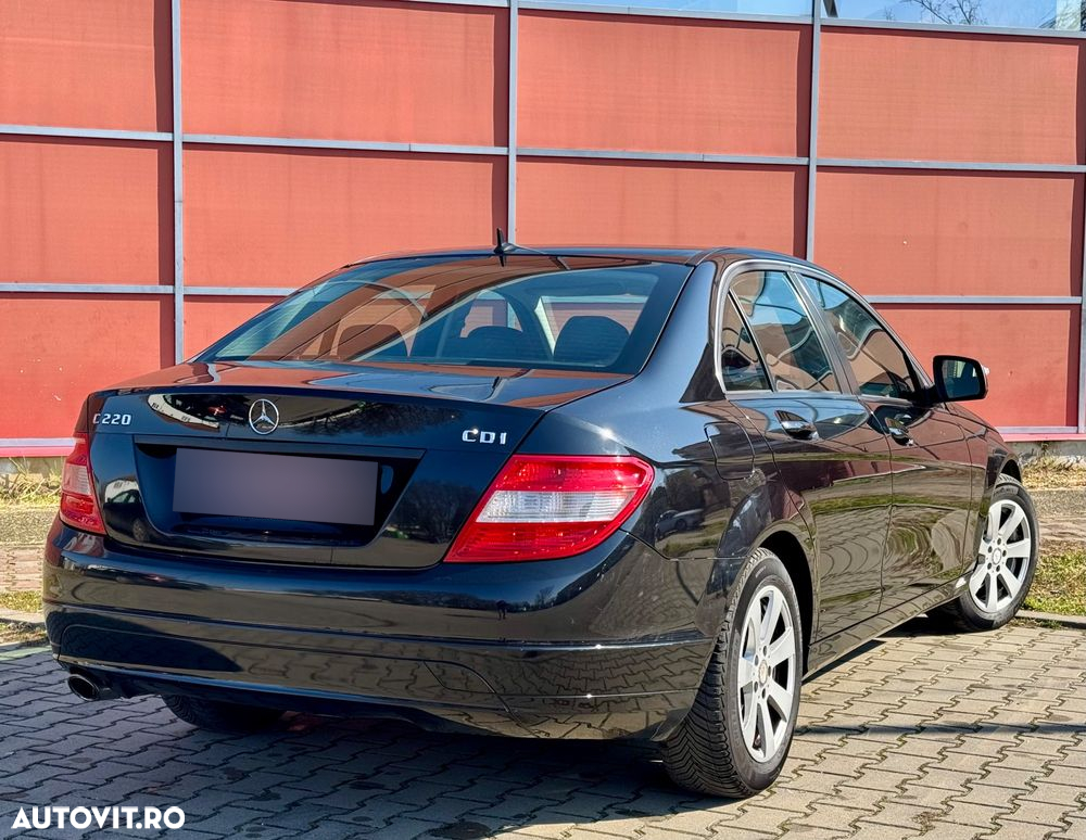 Mercedes-Benz C 220 CDI DPF Automatik BlueEFFICIENCY Elegance - 18