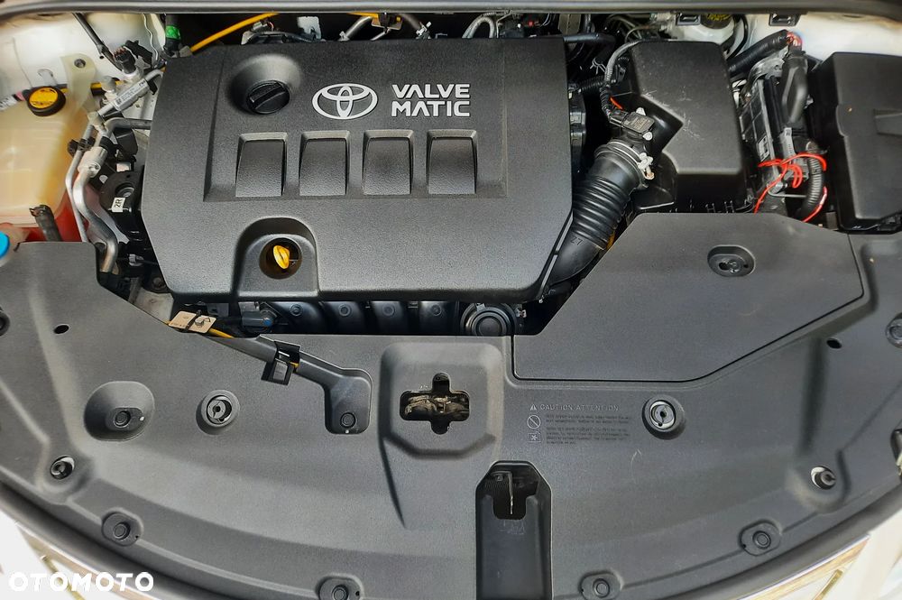 Toyota Avensis 1.8 Executive - 13