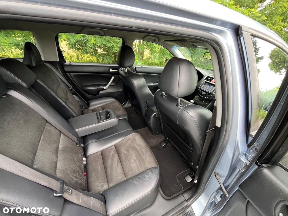 Honda Accord 2.0 i Executive - 17