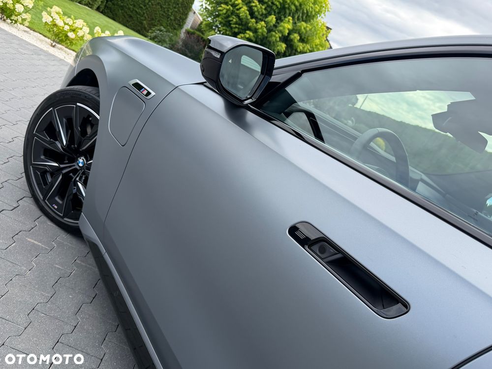 BMW Seria 7 M760e PHEV xDrive Individual Edition sport - 36