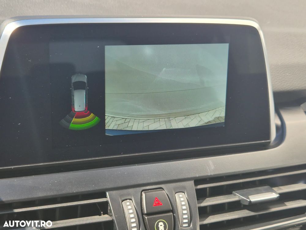 BMW Seria 2 218d xDrive AT - 25