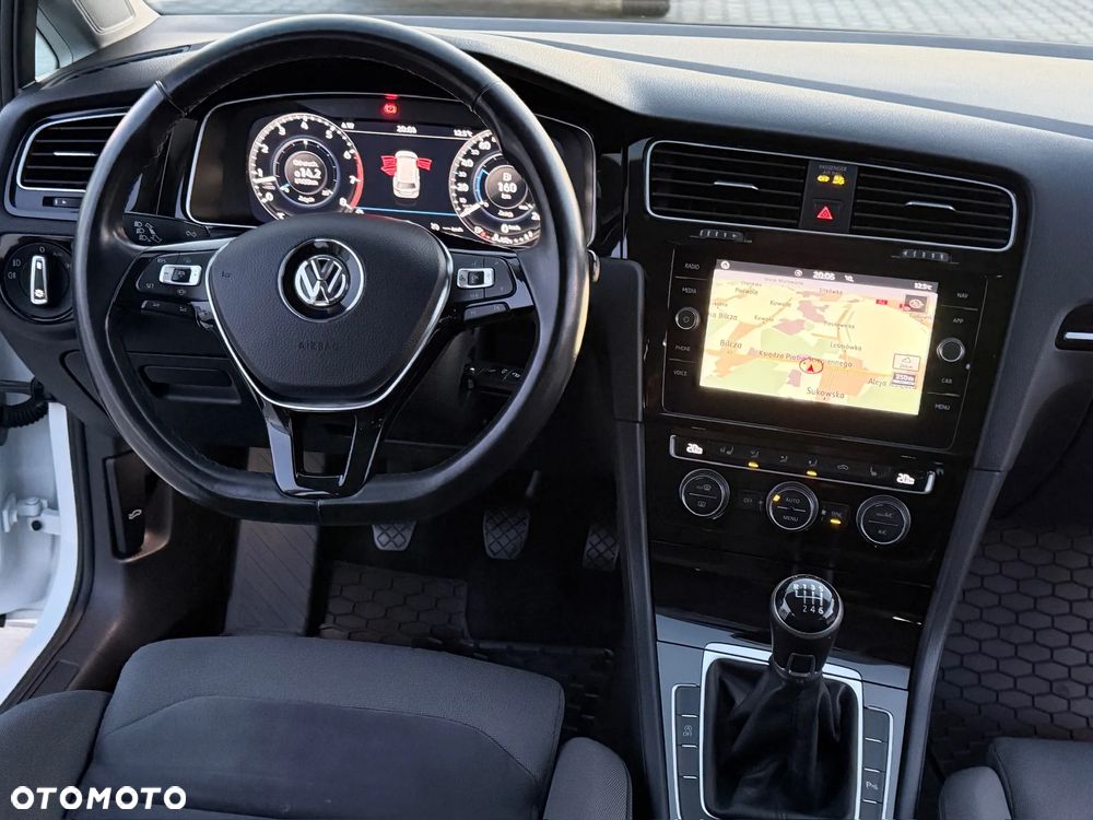 Volkswagen Golf 1.5 TSI BMT Highline - 12