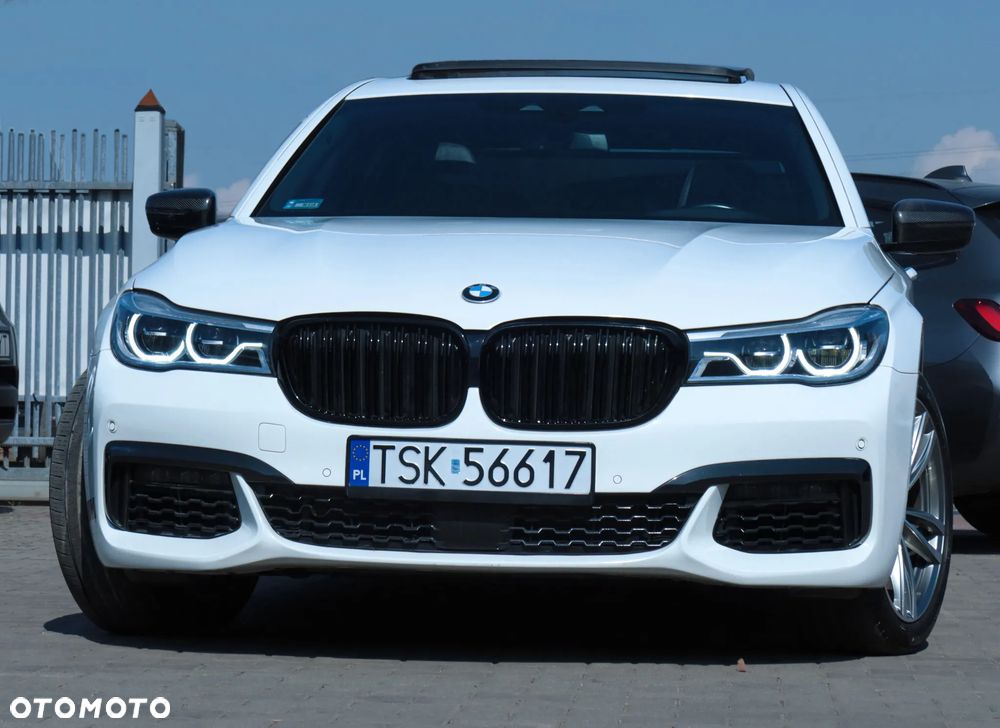 BMW Seria 7 750Li xDrive - 29