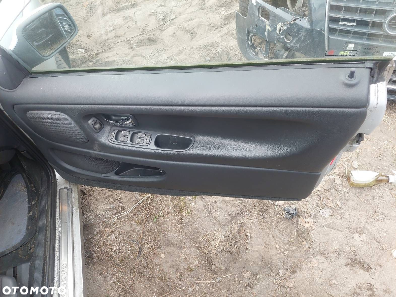 DRZWI KOMPLETNE PRAWY PRZÓD VOLVO C70 I 426-26 - 3