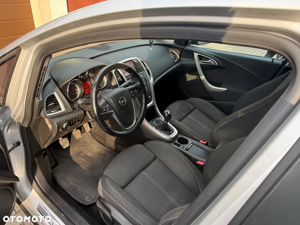 Opel Astra 1.6 Cosmo - 11