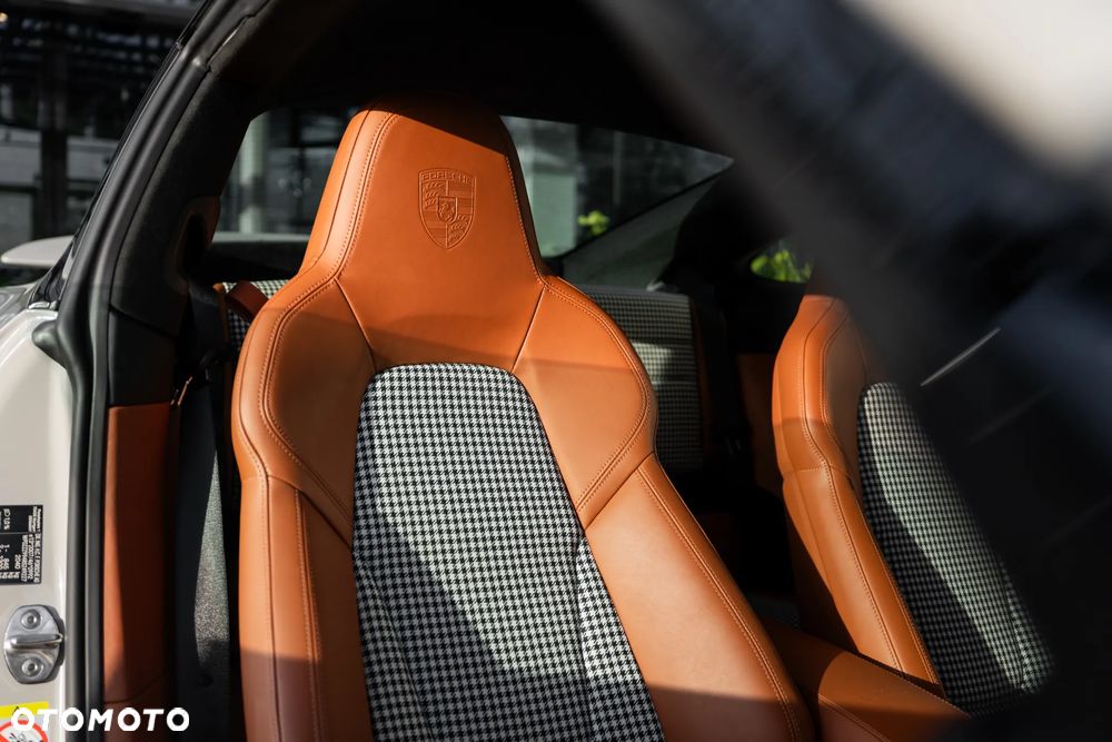 Porsche 911 Turbo - 23