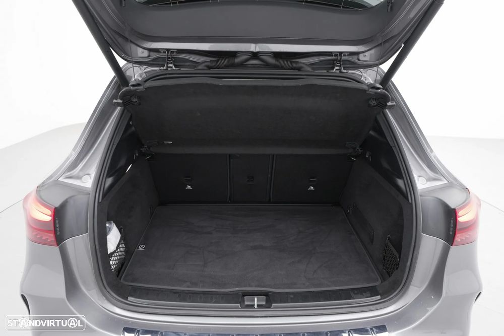 Mercedes-Benz GLA 180 d AMG Line - 28