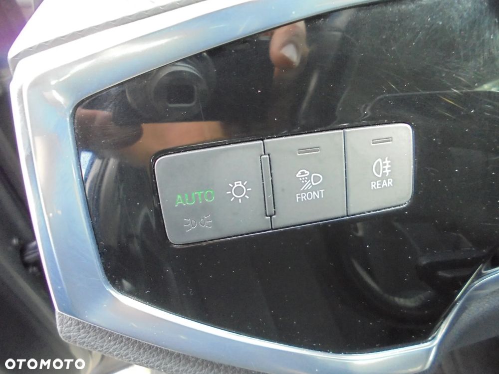 Audi Q3 2.0 TDI S tronic - 16