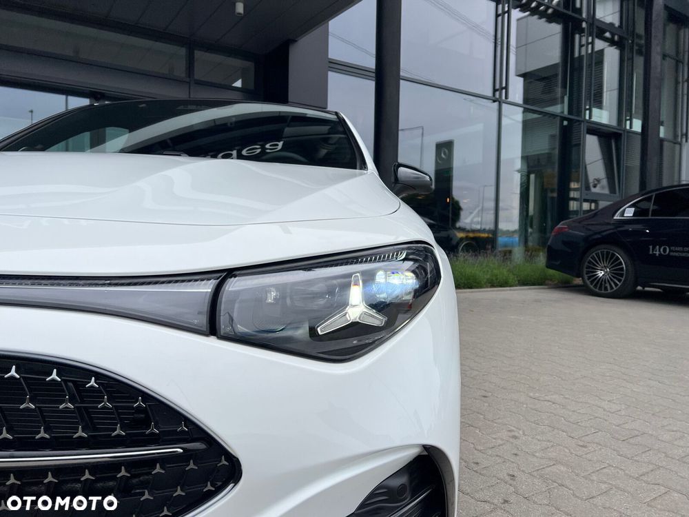 Mercedes-Benz CLA - 4