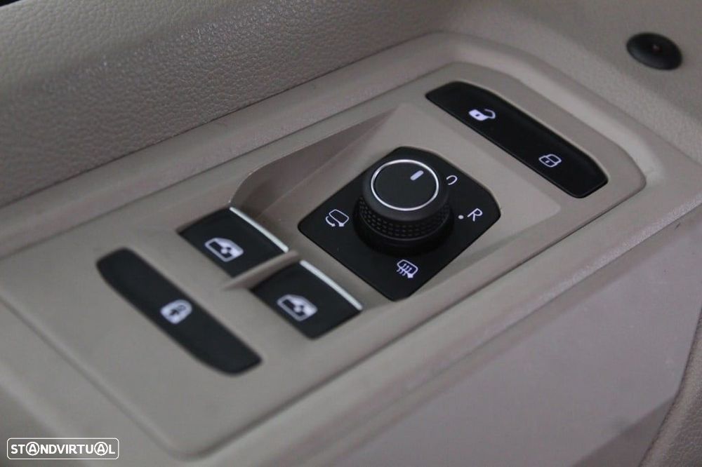 VW Multivan 1.5 TSI e-Hybrid Life DSG Versão Fiscal - 21