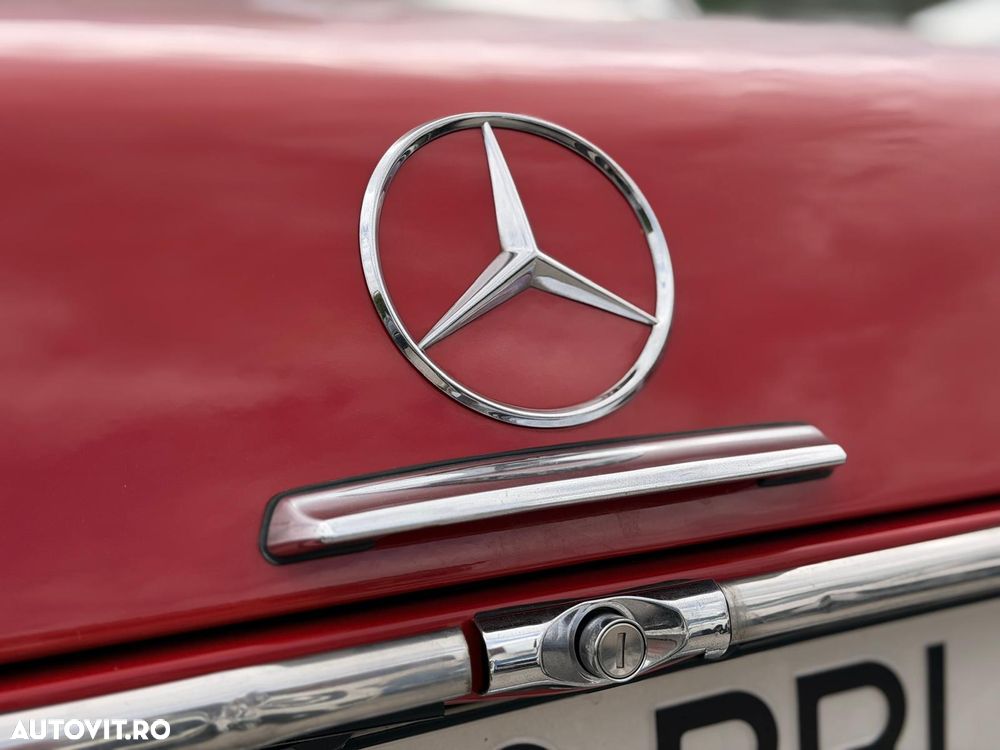 Mercedes-Benz W115 - 22
