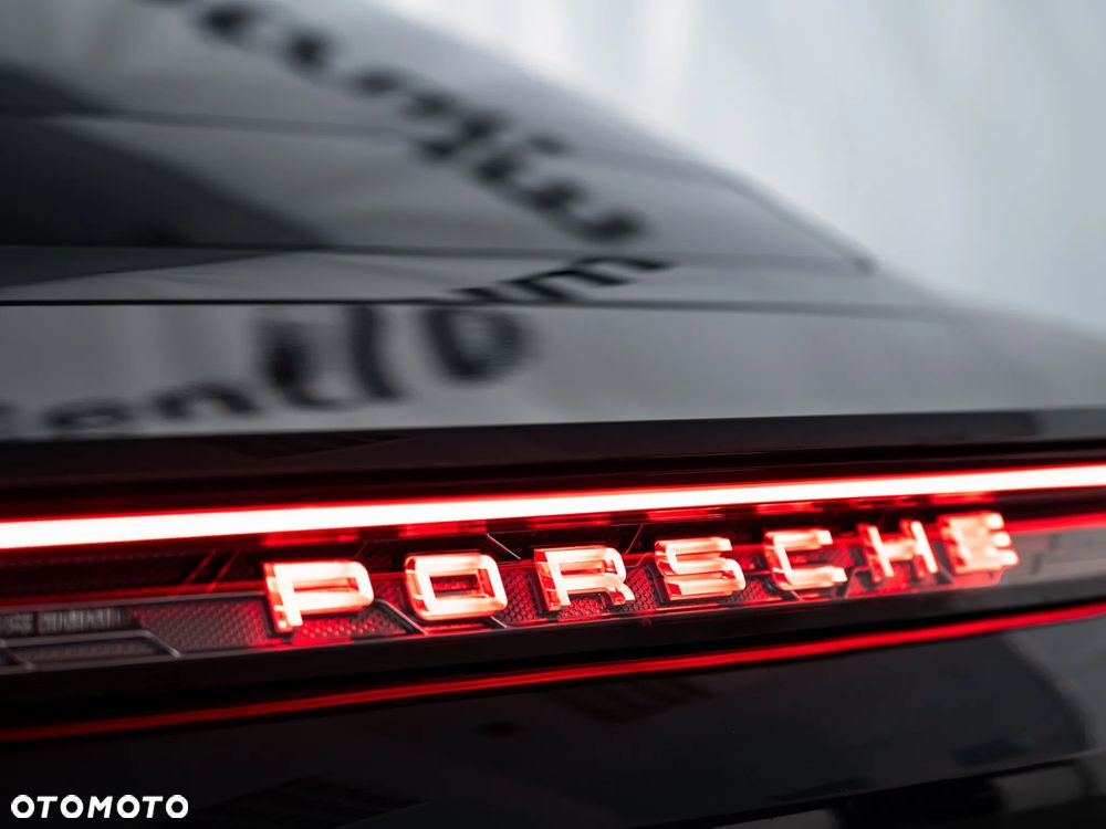 Porsche Taycan 105kWh 4 - 28