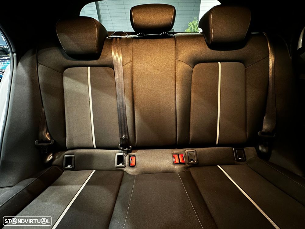 Audi A1 Sportback 30 TFSI S tronic - 32