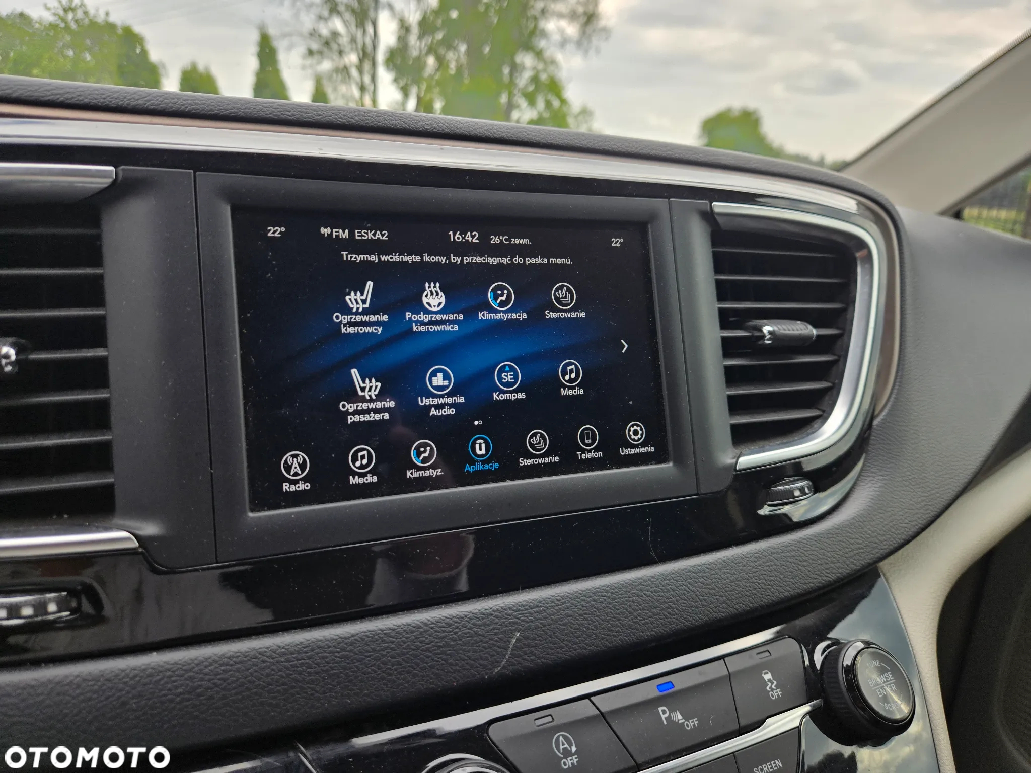 Chrysler Pacifica - 25