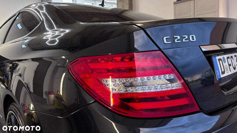 Mercedes-Benz Klasa C 220 CDI BlueEff - 9
