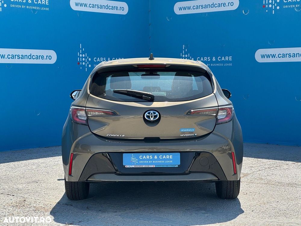 Toyota Corolla - 12