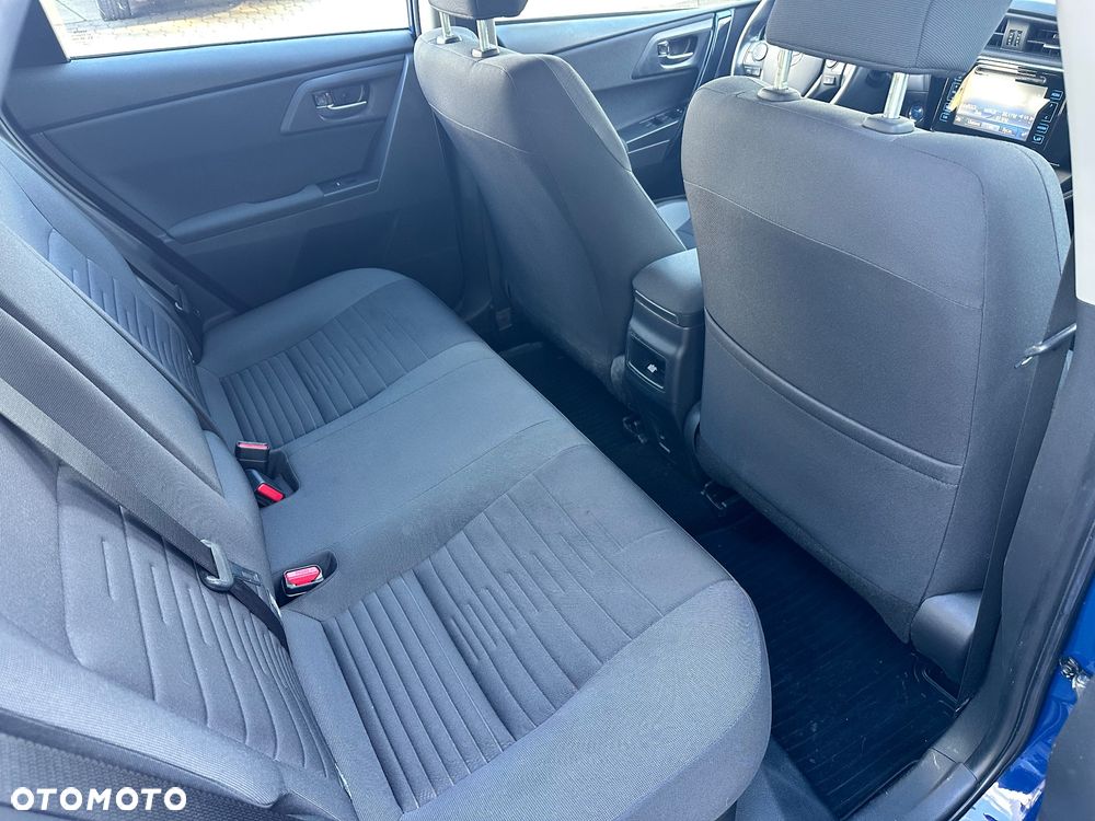 Toyota Auris - 16