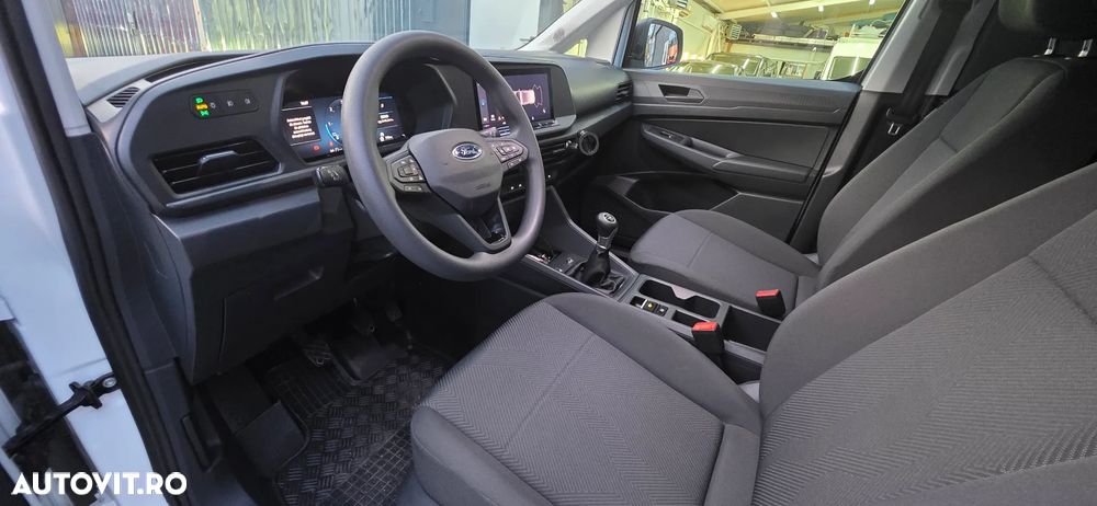 Ford Transit Connect - 8