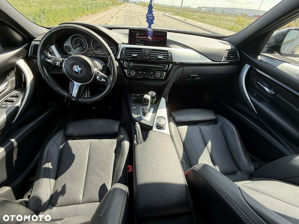 BMW Seria 3 320i Edition M Sport Shadow - 11