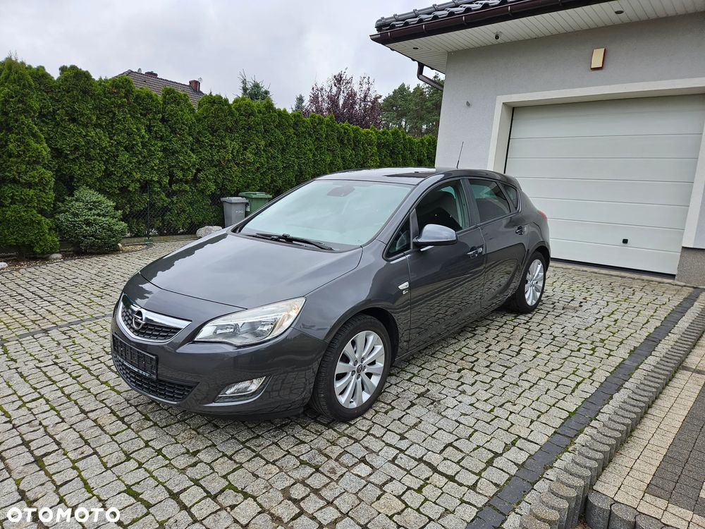 Opel Astra 1.4 Turbo 150 Jahre - 20