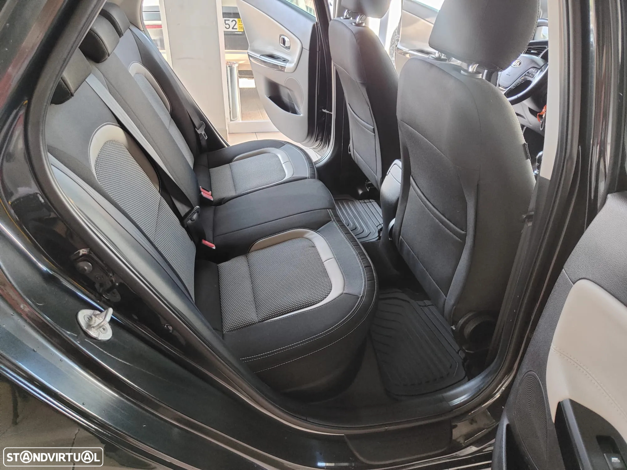 Kia Ceed SW 1.4 CRDi Nav Line - 14