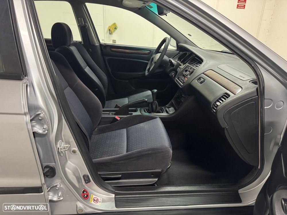 Honda Accord 1.6 LS - 18