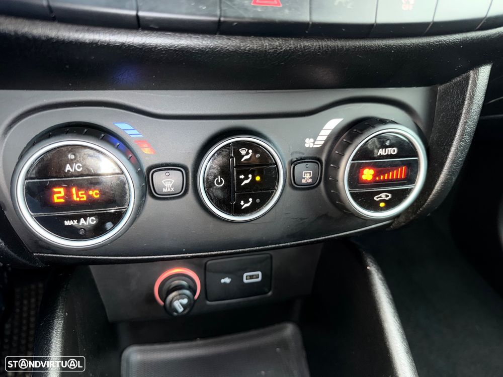 Fiat Tipo Station Wagon 1.3 M-Jet Lounge Tech - 37